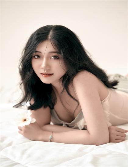 尋找一個歐美黑白MV_4399高清電影